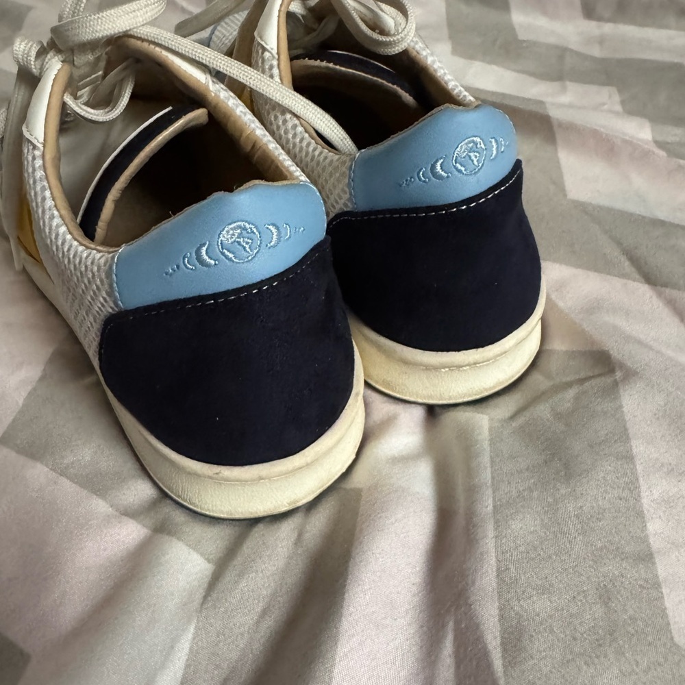 Minuit sur Terre Orient Vegan Unisex Sneakers - Picture 2 of 5